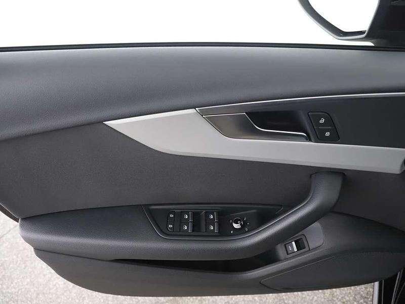 Gebraucht Audi A4 Advanced 204 PS (150 kW) 2021 Schwarz  metallic Limousine