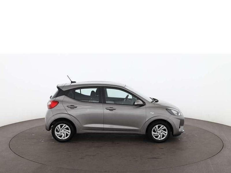 Gebraucht Hyundai i10 Select 67 PS (49 kW) 2023 Grau Kleinwagen