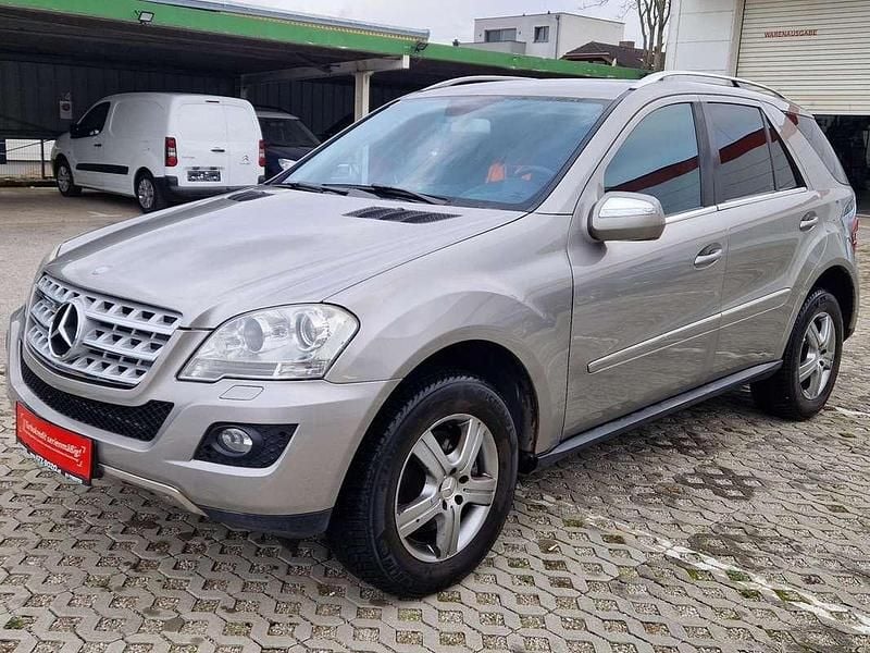 Grau Gebraucht 2009 Mercedes ML280 SUV | € 6.991 (Guter Preis) - Bild 1/4