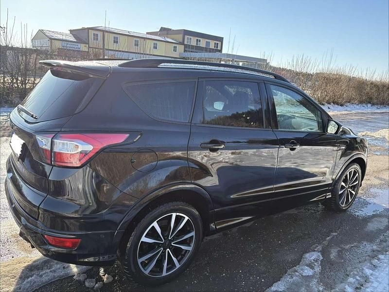 Gebraucht Ford Kuga ST-Line 150 PS (110 kW) 2017 Schwarz SUV