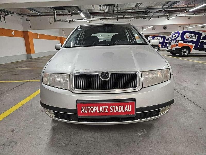Gebraucht Skoda Fabia Comfort 54 PS (39 kW) 2003 Silber Limousine