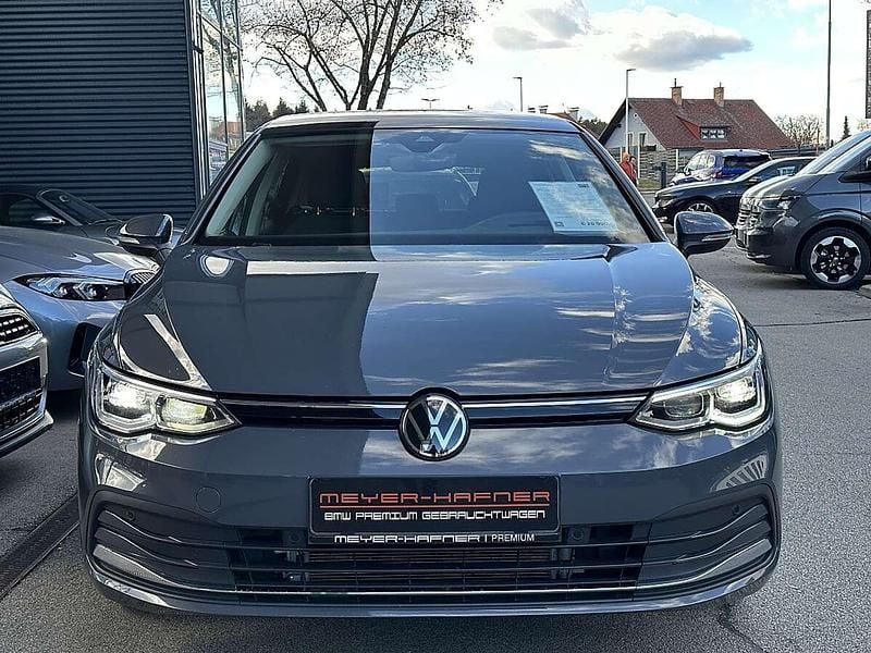 Gebraucht VW Golf VIII Style 150 PS (110 kW) 2022 Grau Limousine