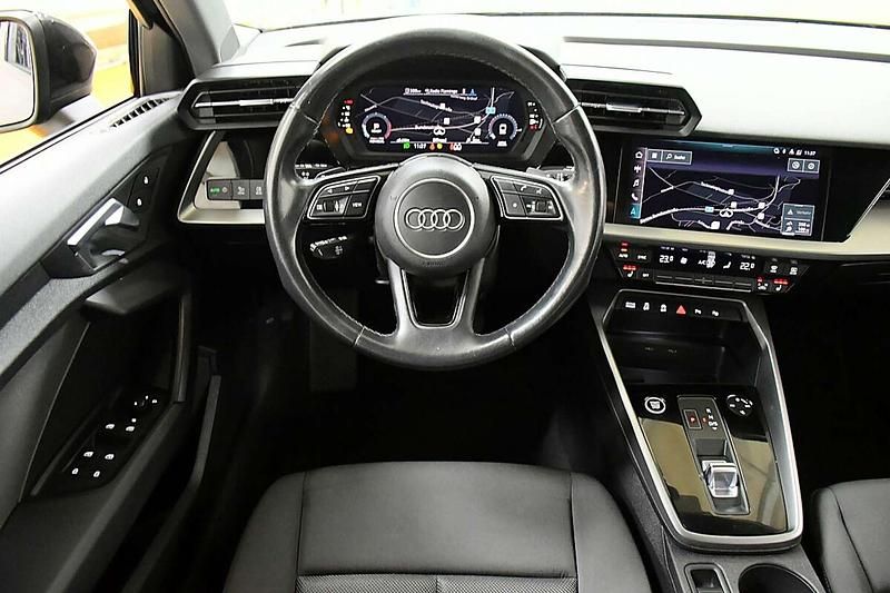 Gebraucht Audi A3 Ambiente 116 PS (85 kW) 2021 Schwarz Limousine