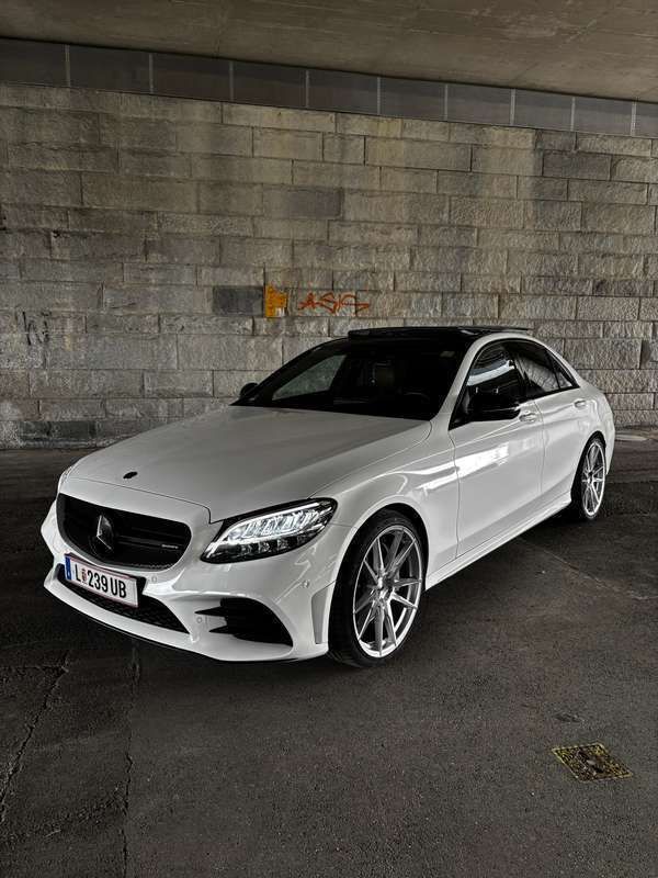 Gebraucht 2020 Mercedes C300 AMG line Limousine | € 34.000 (Guter Preis) - Bild 1/4