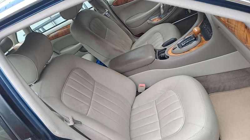 Gebraucht Jaguar XJ8 237 PS (174 kW) 1997 Blau Limousine