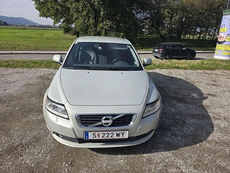 Gebraucht 2007 Volvo S40 Momentum Limousine | € 4.190 - Bild 1/4
