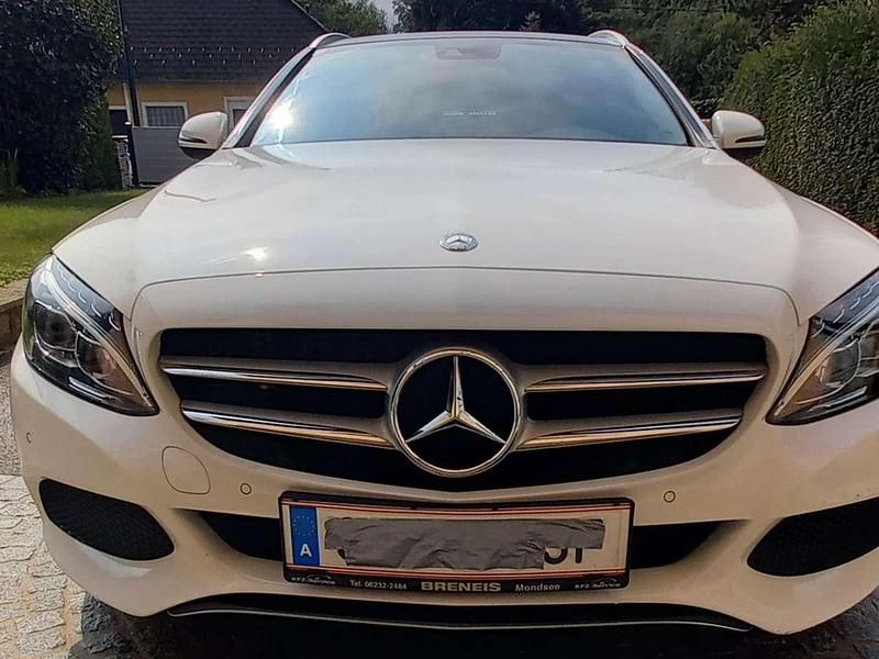 Gebraucht Mercedes C220 Avantgarde 170 PS (125 kW) 2015 Weiß Kombi