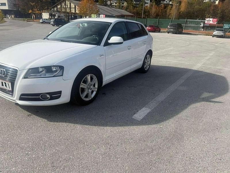 Gebraucht Audi A3 Ambiente 90 PS (66 kW) 2012 Limousine