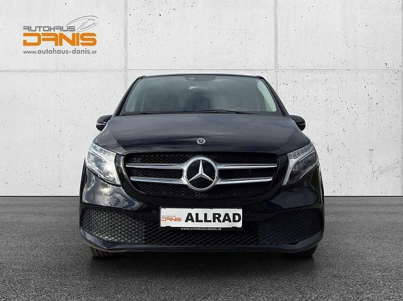 Gebraucht Mercedes V220 163 PS (119 kW) 2021 Schwarz Van / Kleinbus