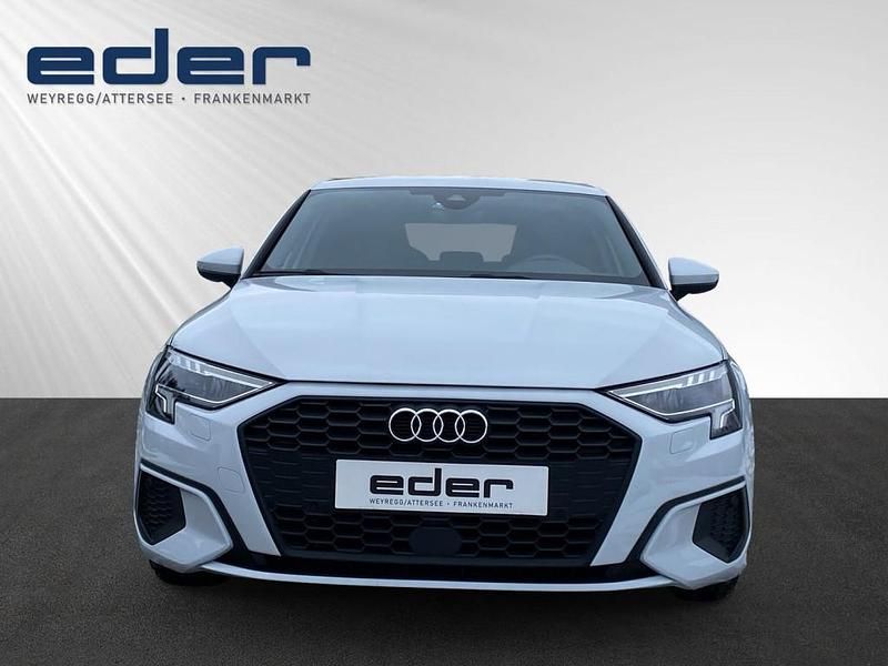 Gebraucht Audi A3 Ambiente 110 PS (80 kW) 2022 Weiß Limousine