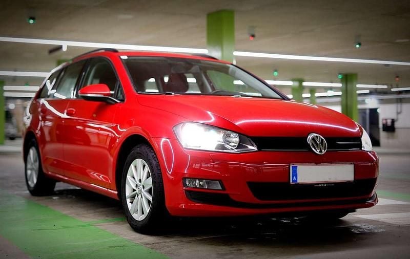 Gebraucht VW Golf VII 90 PS (66 kW) 2015 Rot Kombi