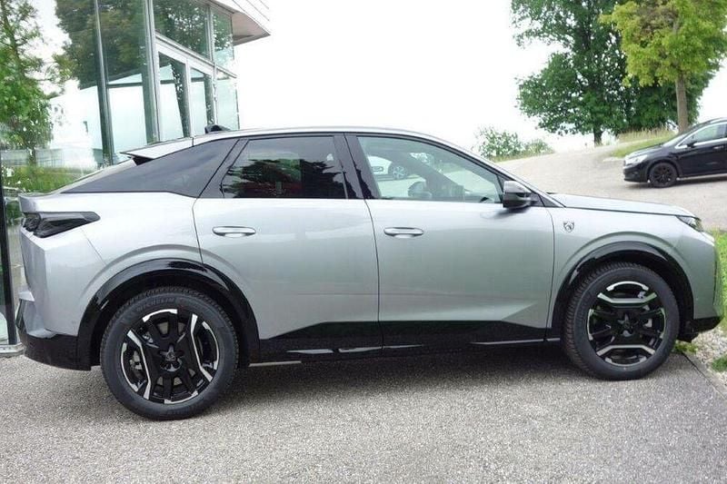 Neu Peugeot e-3008 GT 157 kW (214 PS) 2025 Grau SUV