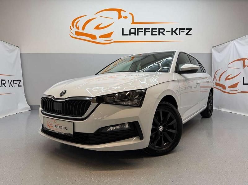 Gebraucht Skoda Scala Ambition 116 PS (85 kW) 2019 Weiß Kleinwagen