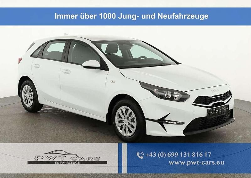 Weiß Neu 2025 Kia Ceed Kleinwagen | € 25.442 (Guter Preis) - Bild 1/4