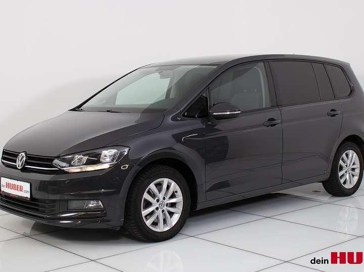 Gebraucht VW Touran 116 PS (85 kW) 2019 Grau Van / Kleinbus