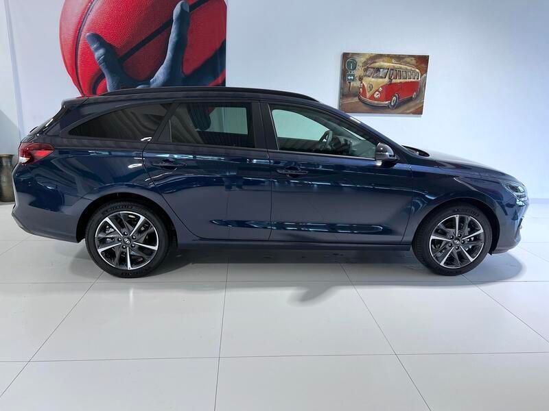 Neu Hyundai i30 GO! 99 PS (72 kW) 2025 Blau Limousine