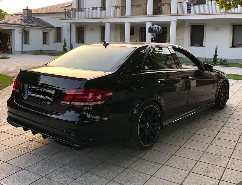 Gebraucht Mercedes E220 Avantgarde 170 PS (125 kW) 2013 Limousine