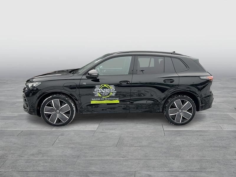 Gebraucht VW Tiguan Sport 204 PS (150 kW) 2025 Schwarz  metallic SUV