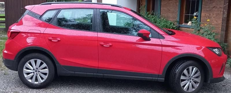 Gebraucht Seat Arona Reference 95 PS (69 kW) 2023 Rot SUV