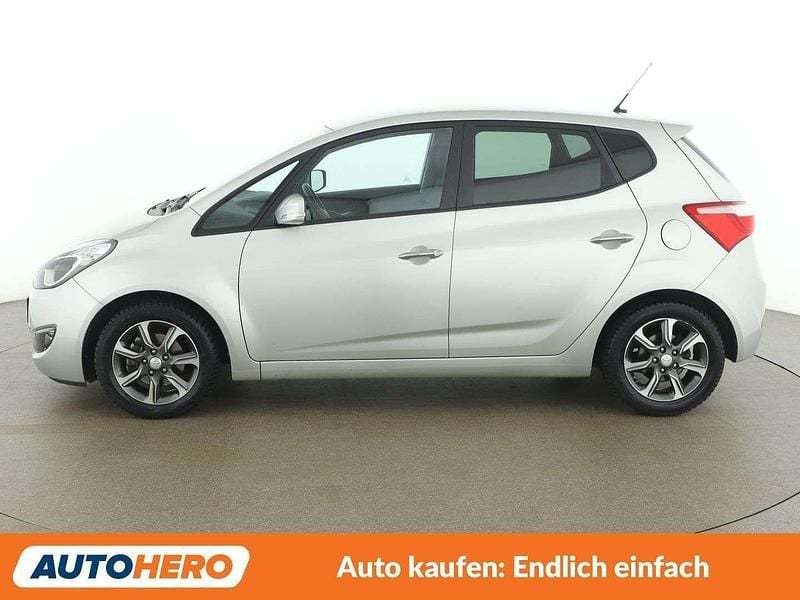 Gebraucht Hyundai ix20 Edition 90 PS (66 kW) 2018 Silber Kleinwagen