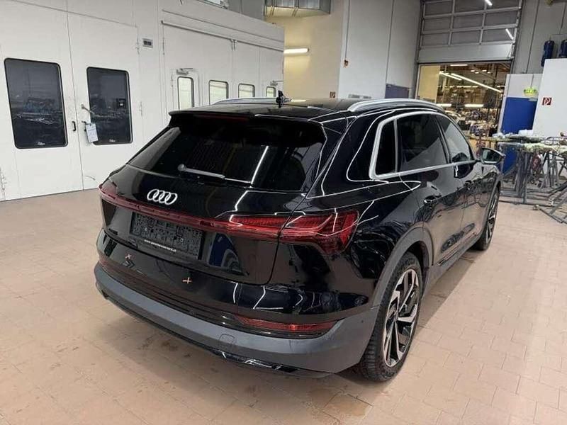 Gebraucht Audi e-tron Ambiente 300 kW (408 PS) 2021 Schwarz SUV