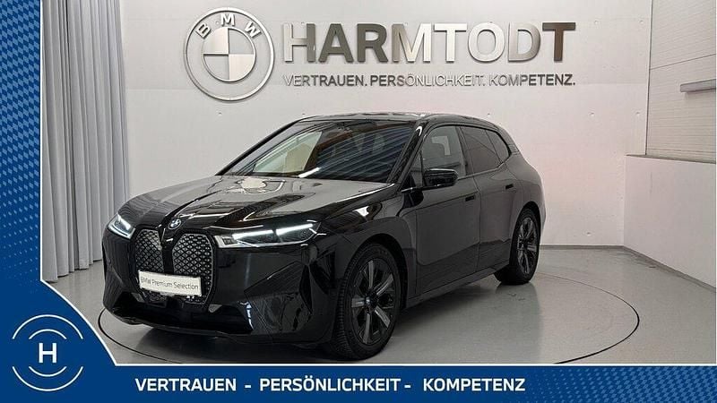 Saphirschwarz Gebraucht 2022 BMW iX SUV | € 51.990 (Superpreis) - Bild 1/1
