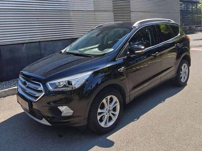 Gebraucht Ford Kuga Titanium 120 PS (88 kW) 2017 Schwarz SUV