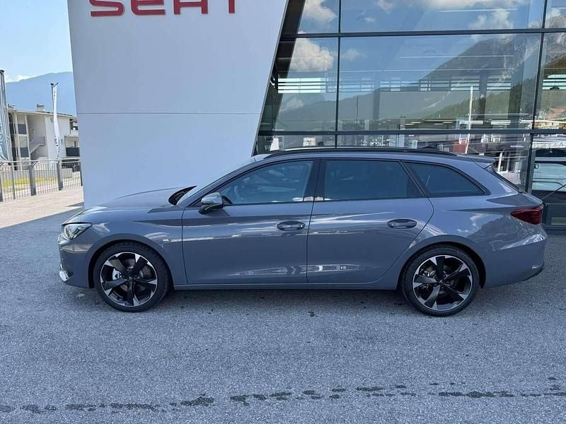 Gebraucht Cupra Leon 204 PS (150 kW) 2025 Hellgrau  normal Kombi