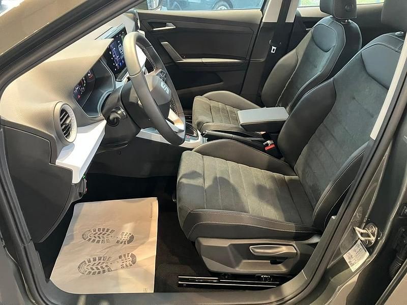 Neu Seat Arona Style 116 PS (85 kW) 2025 Grün SUV