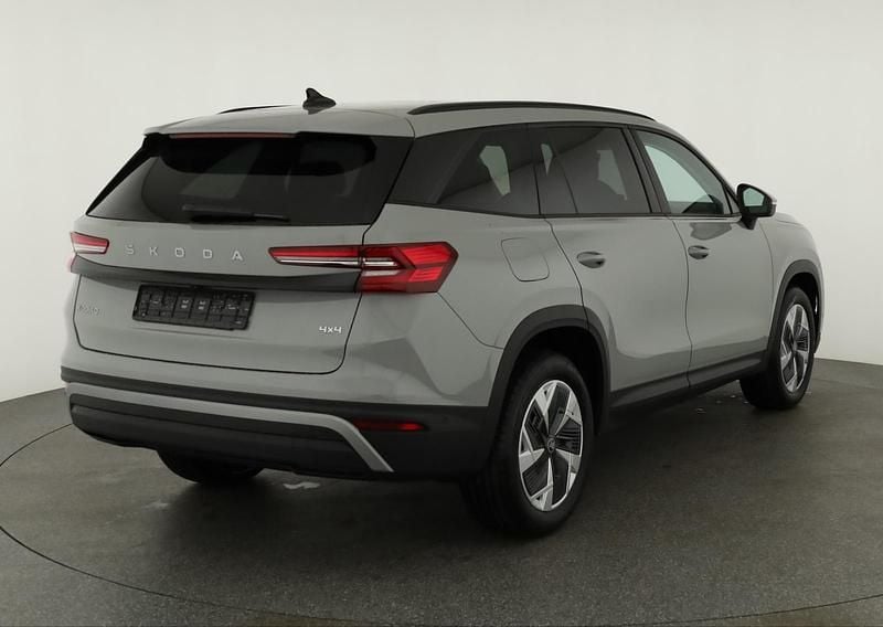 Neu Skoda Kodiaq Selection 193 PS (141 kW) 2025 Grau SUV