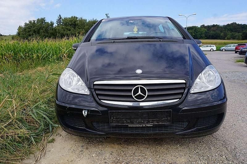 Schwarz Gebraucht 2007 Mercedes A150 Classic Limousine | € 900 (Superpreis) - Bild 1/4