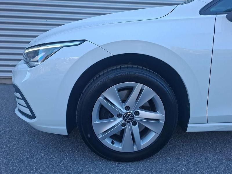 Gebraucht VW Golf VIII Life 116 PS (85 kW) 2022 Weiß Kombi