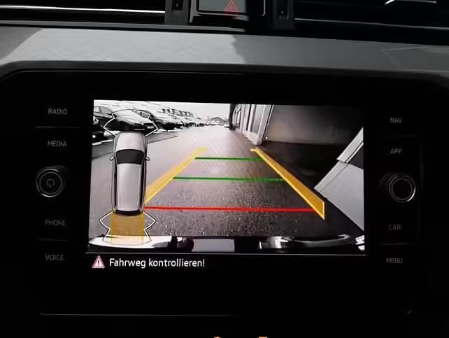 Gebraucht VW Passat Business 150 PS (110 kW) 2022 Schwarz Kombi