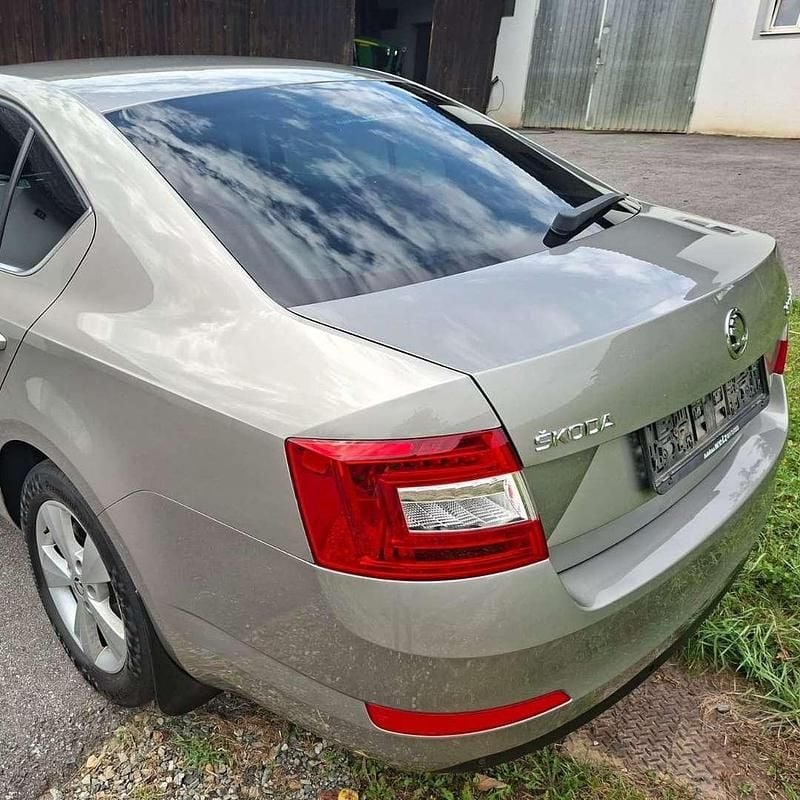 Gebraucht Skoda Octavia Elegance 105 PS (77 kW) 2014 Beige Limousine