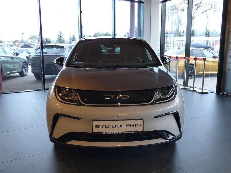 Gebraucht BYD Dolphin Design 150 kW (204 PS) 2024 Weiß Kleinwagen