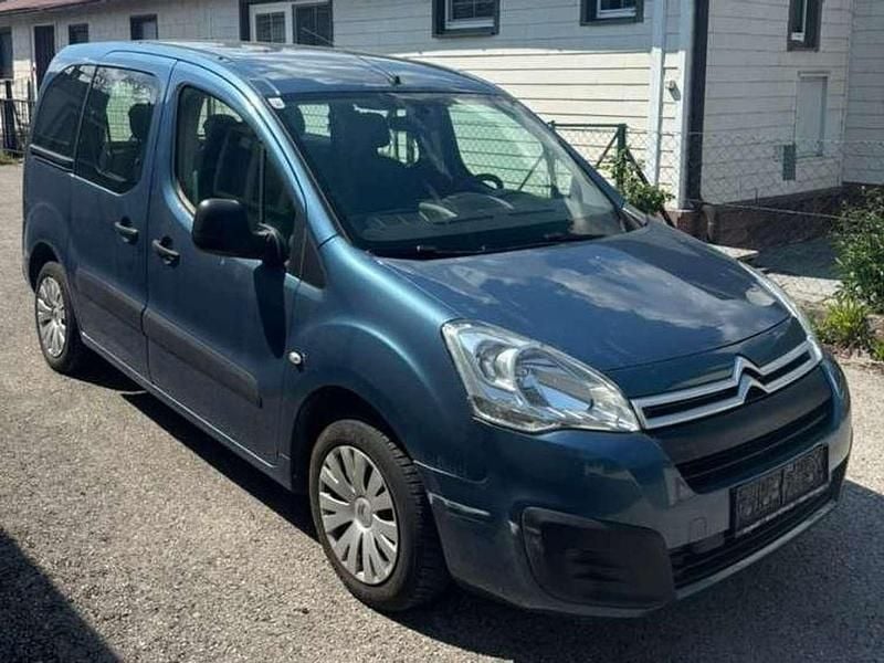Blau Gebraucht 2017 Citroën Berlingo Van / Kleinbus | € 8.000 (Superpreis) - Bild 1/4