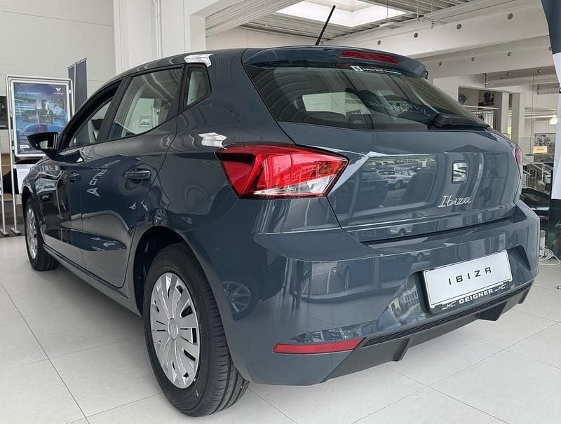 Neu Seat Ibiza Reference 95 PS (69 kW) 2026 Dunkelblau  normal Kleinwagen