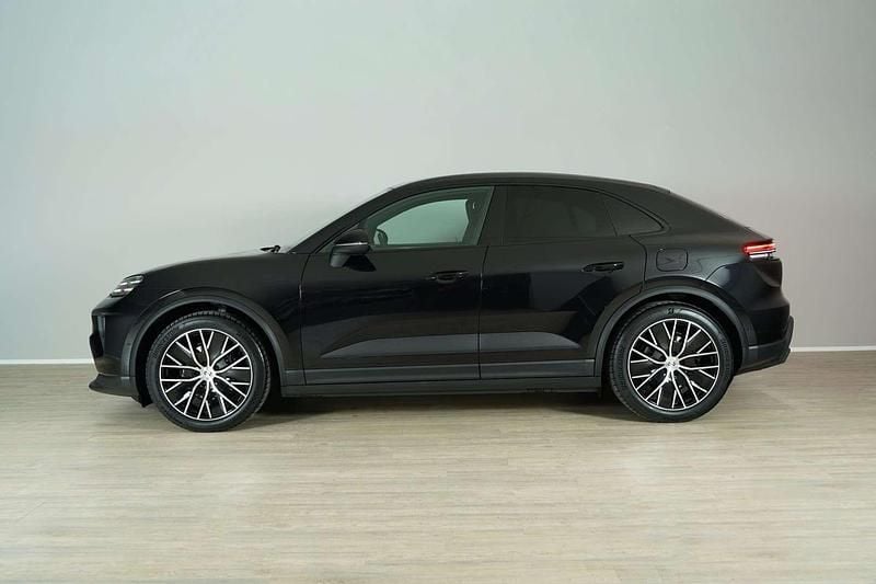 Gebraucht Porsche Macan 144 kW (197 PS) 2025 Schwarz SUV