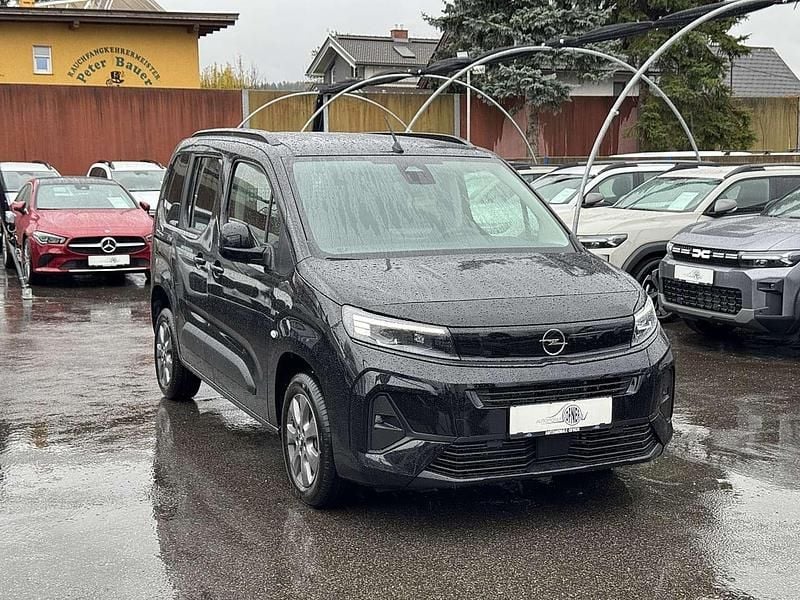 Neu Opel Combo Edition 102 PS (75 kW) 2025 Schwarz Kombi