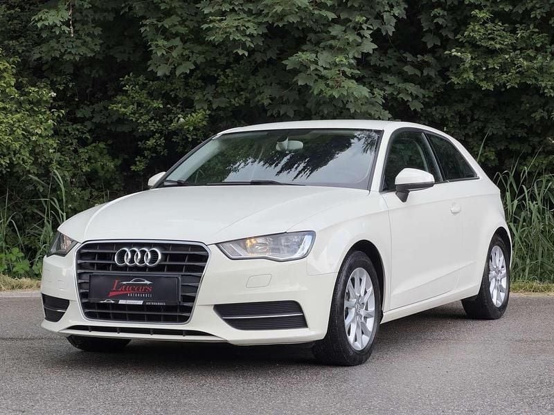 Gebraucht Audi A3 Attraction 122 PS (89 kW) 2013 Weiß Kleinwagen