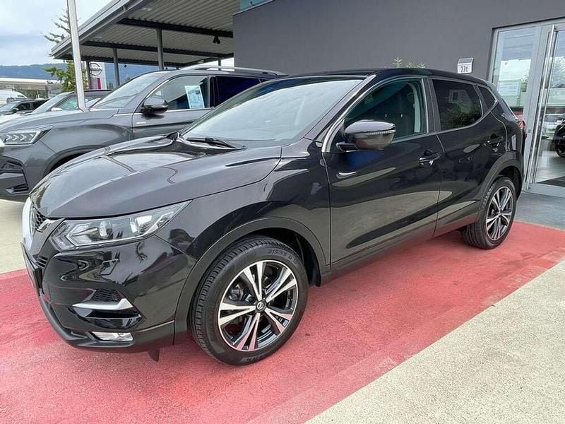 Schwarz Gebraucht 2019 Nissan Qashqai N-Connecta SUV | € 19.990 (Etwas zu teuer) - Bild 1/4