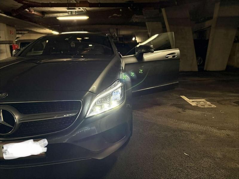 Gebraucht Mercedes CLS220 Shooting Brake AMG line 170 PS (125 kW) 2015 Grau Kombi