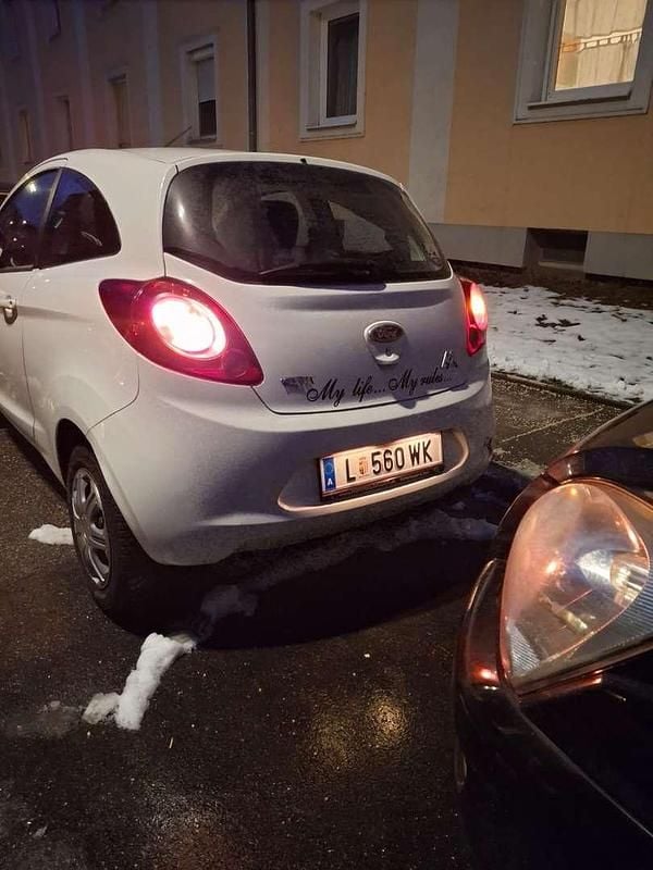 Gebraucht Ford Ka Trend 69 PS (50 kW) 2012 Weiß Kleinwagen