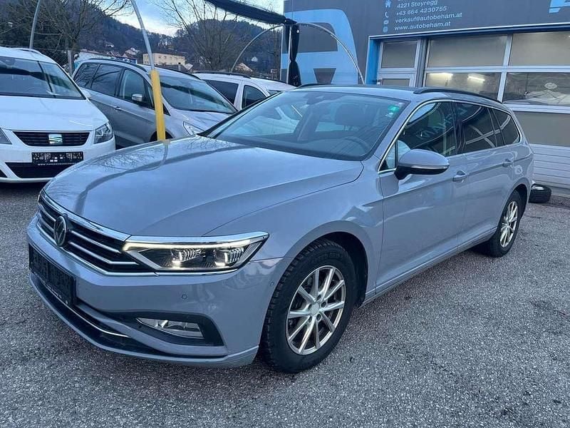 Grau Gebraucht 2022 VW Passat Business Kombi | € 16.390 (Guter Preis) - Bild 1/4