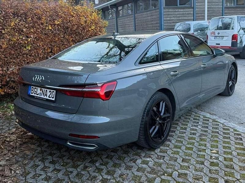 Gebraucht Audi A6 163 PS (119 kW) 2022 Grau Limousine