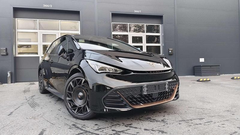 Gebraucht 2024 Cupra Born e-Boost Kleinwagen | € 33.990 (Fairer Preis) - Bild 1/4