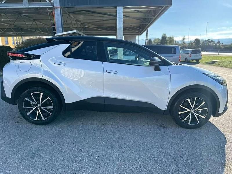 Neu Toyota C-HR Active 152 PS (111 kW) 2025 Weiß SUV