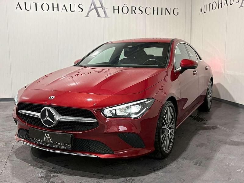 Gebraucht Mercedes CLA180 116 PS (85 kW) 2022 Rot Limousine
