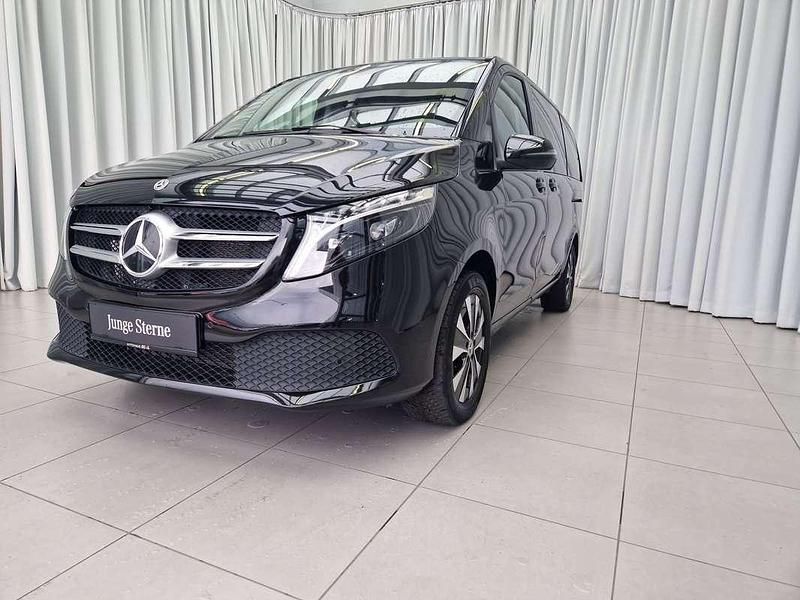 Gebraucht Mercedes V220 163 PS (119 kW) 2024 Schwarz Van / Kleinbus