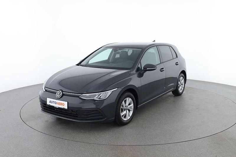 Gebraucht VW Golf VIII Life 110 PS (80 kW) 2024 Grau Limousine